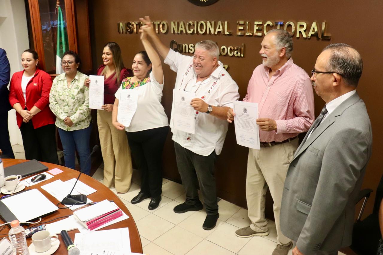 Otorga Ine Constancia De Mayor A Al Senado A Claudia Tello Y Manuel