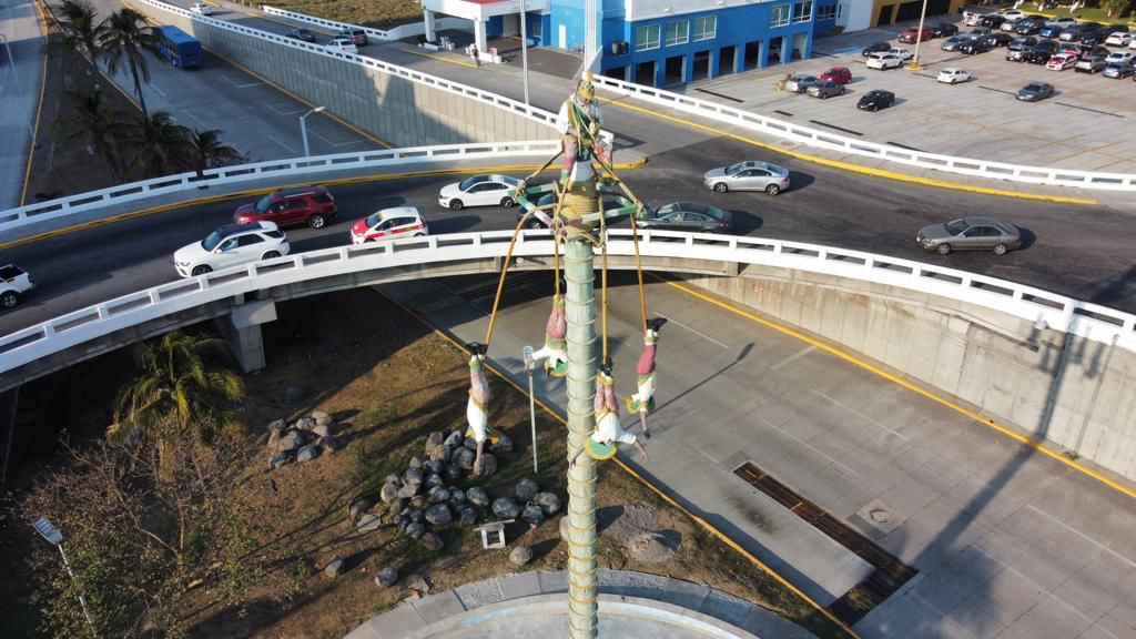 La escultura monumental de “Los Voladores de Papantla” puede caerse:  Dictámenes del Colegio de Ingenieros Civiles y PC Municipal – VentanaVer